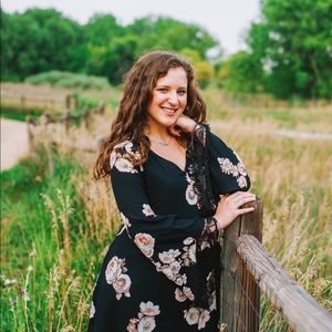 Meet your Posher, Leora